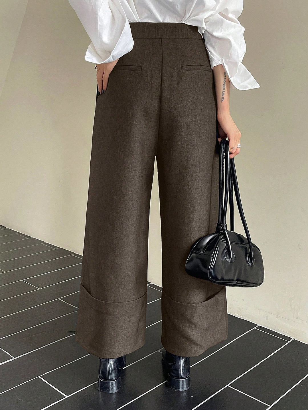 Pantalon SHEIN, maro