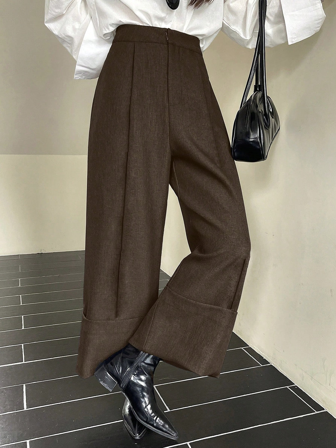 Pantalon SHEIN, maro