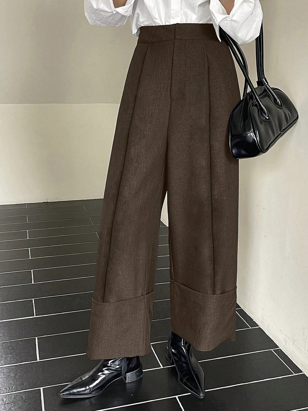 Pantalon SHEIN, maro