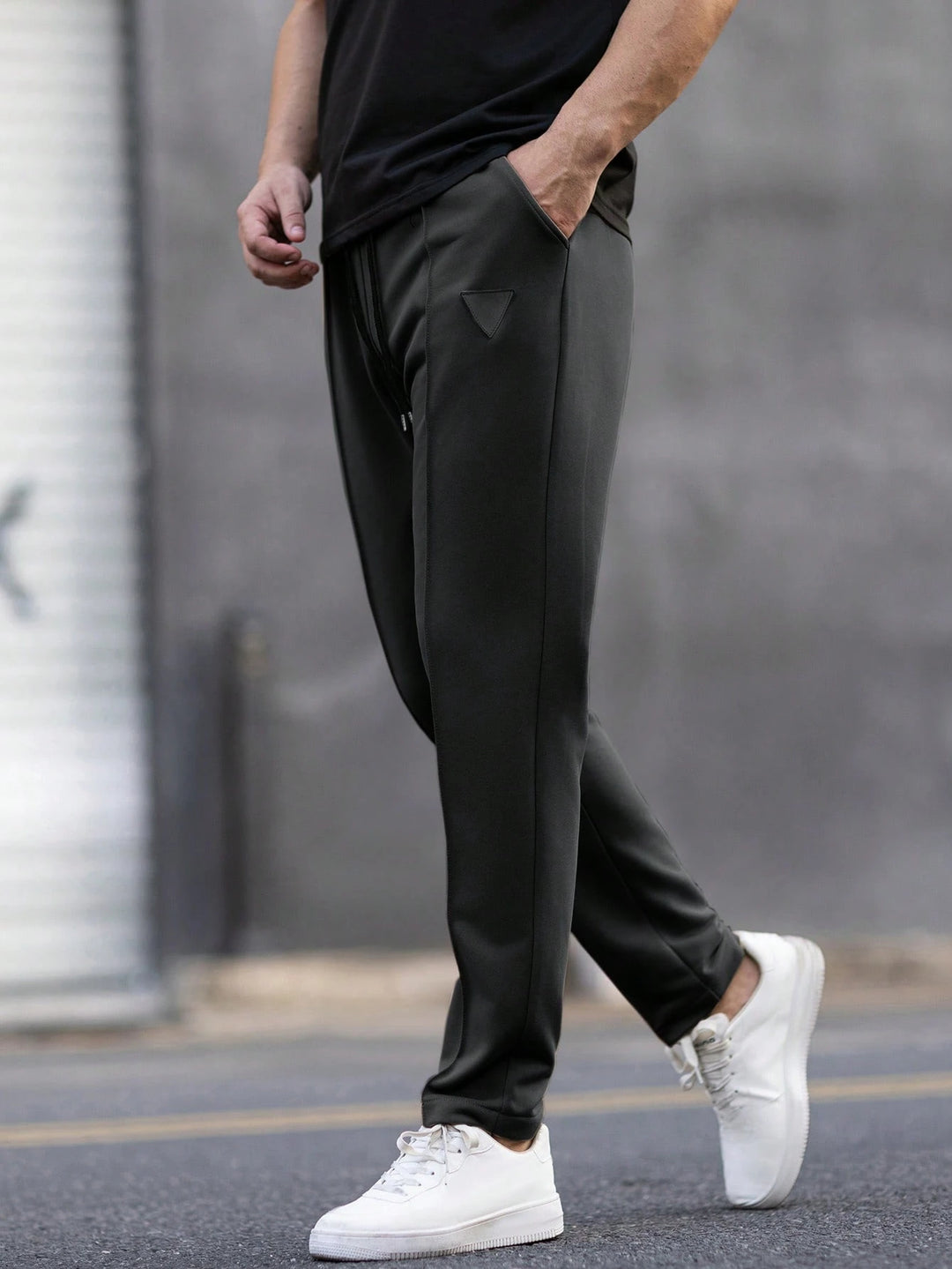Pantaloni de trening SHEIN, negru