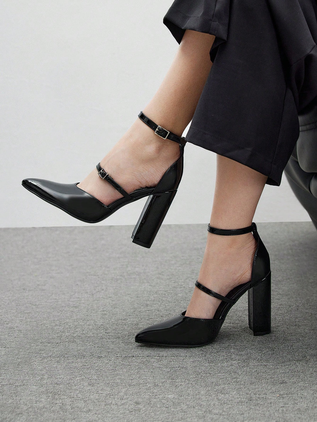 Pantofi cu toc SHEIN, negru