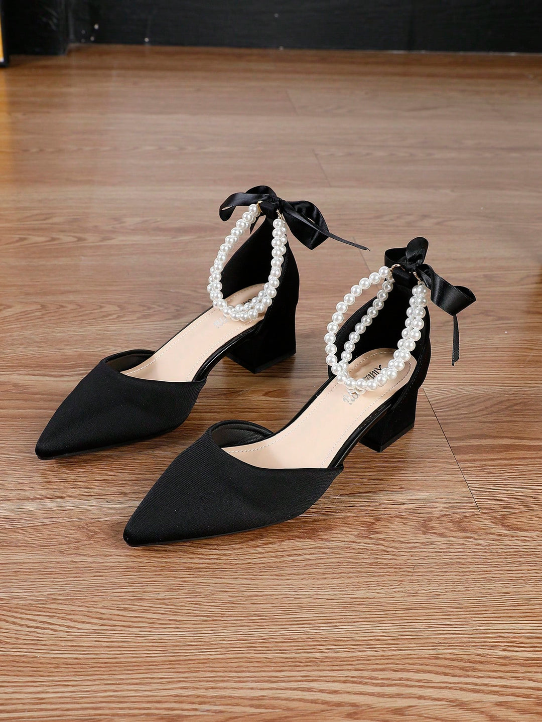 Pantofi cu toc SHEIN, negru