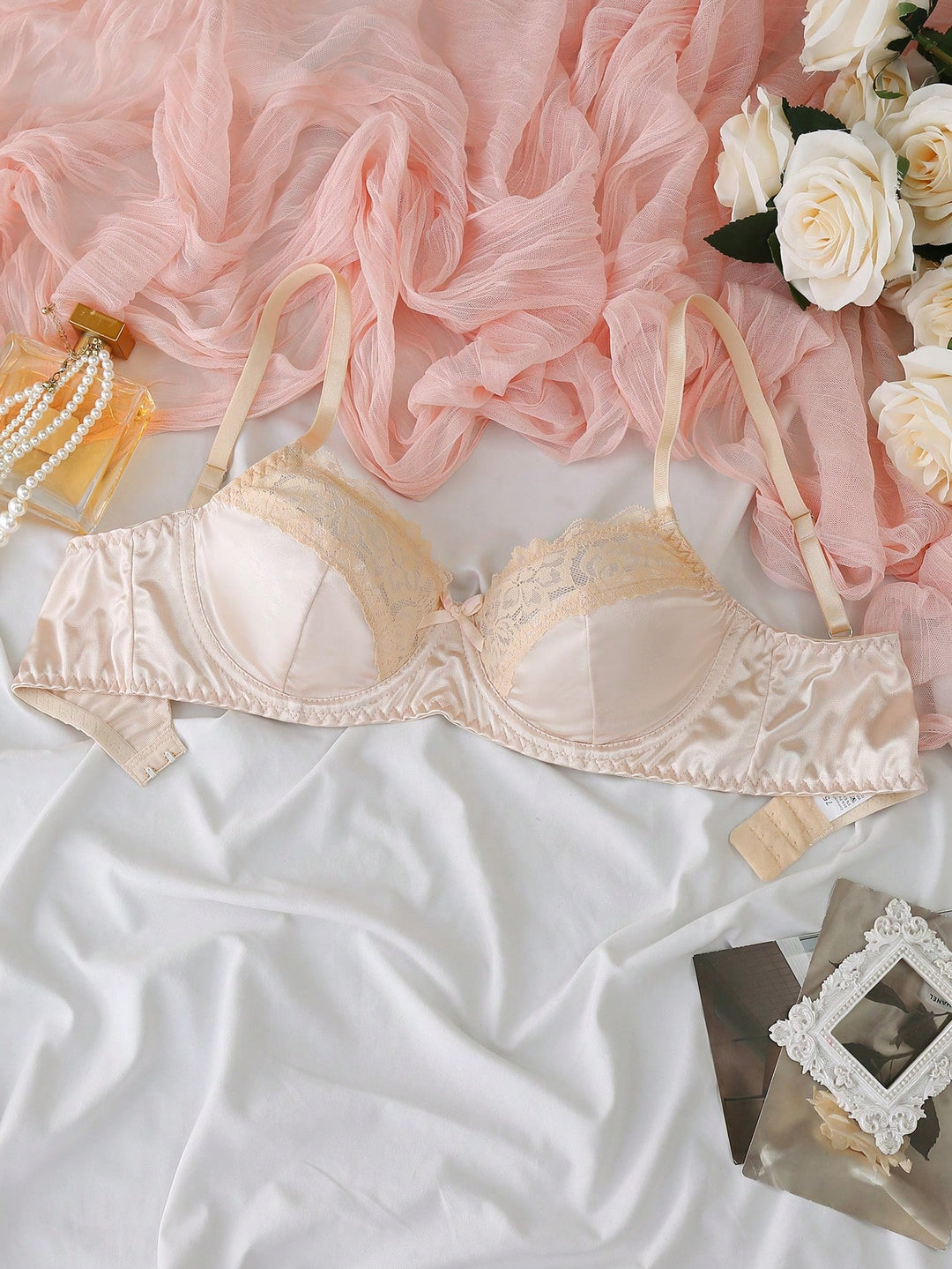 Sutien SHEIN, crem