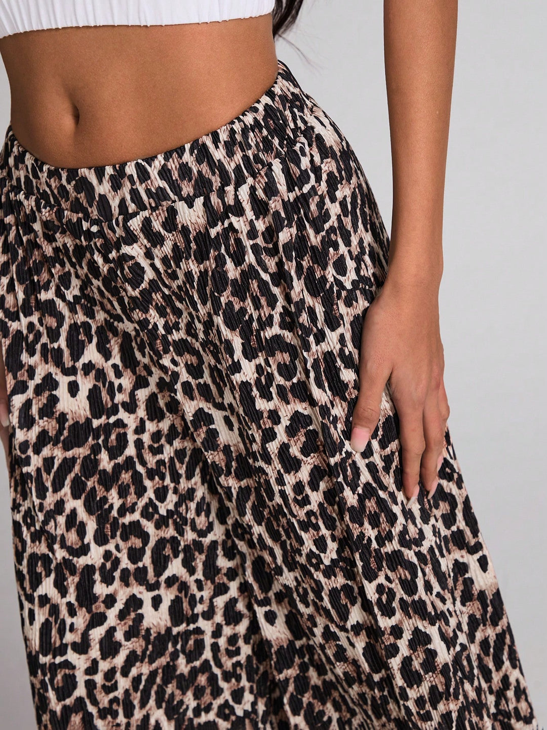 Pantaloni SHEIN, maro