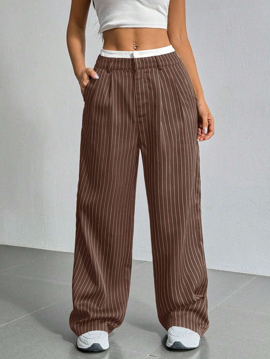 Pantaloni SHEIN, maro