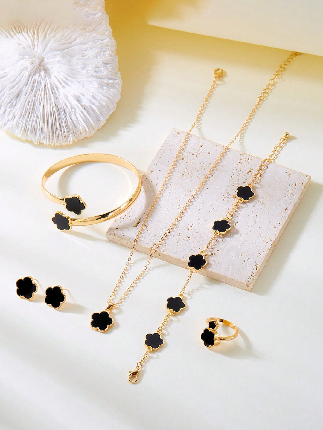 Set de bijuterii SHEIN, negru