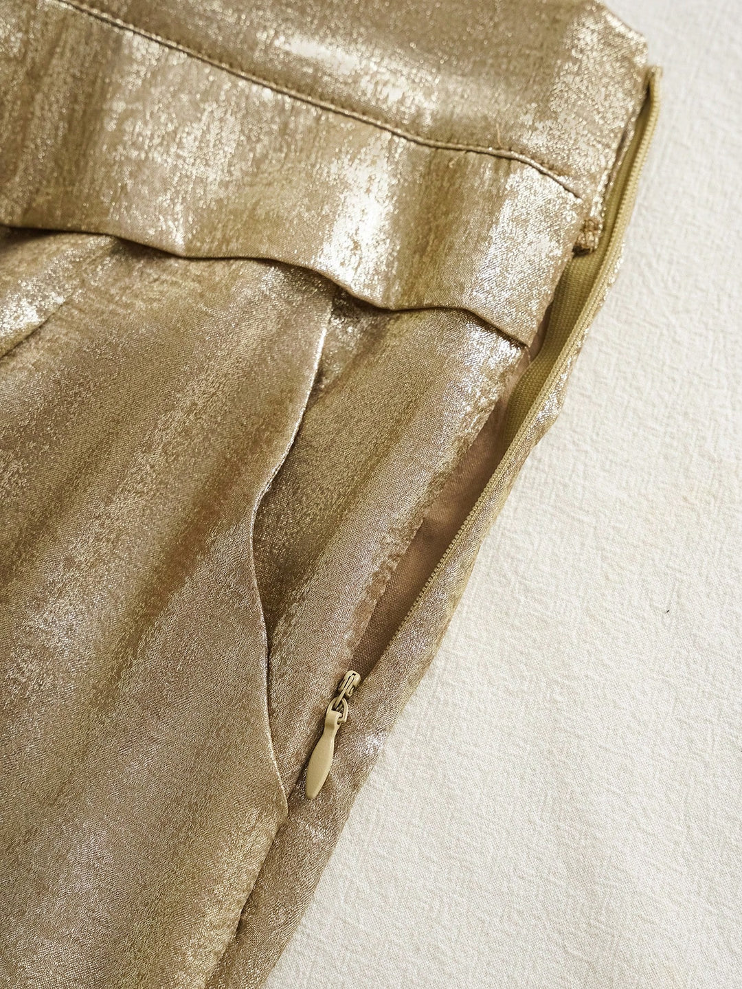 Pantaloni SHEIN, auriu
