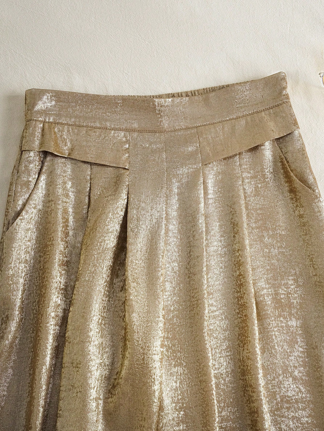 Pantaloni SHEIN, auriu