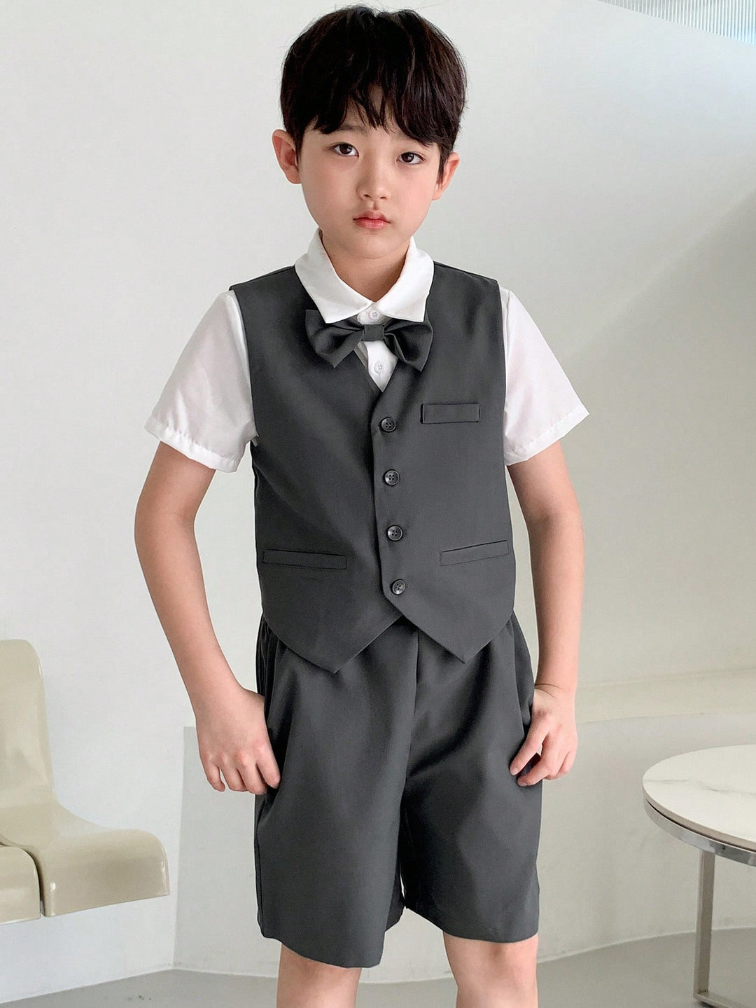 Costum SHEIN, gri