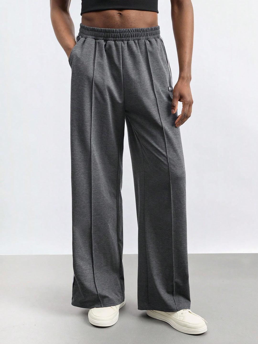 Pantaloni SHEIN, negru