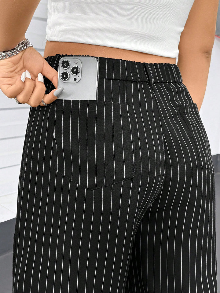 Pantaloni SHEIN, negru