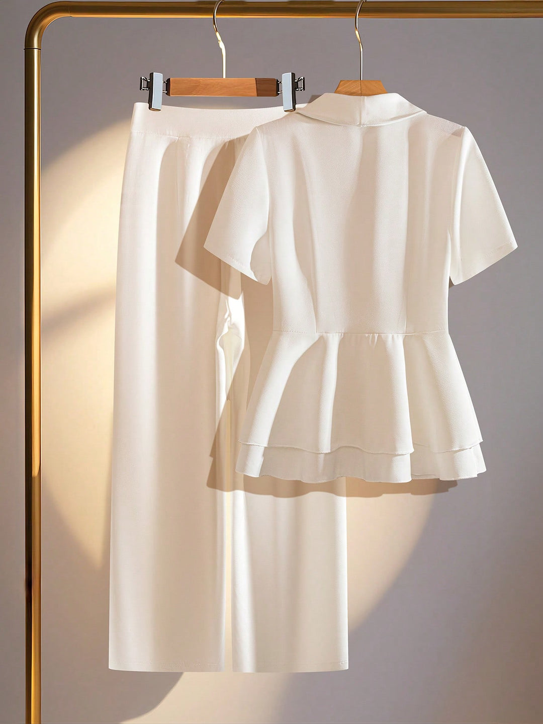 Costum SHEIN, alb