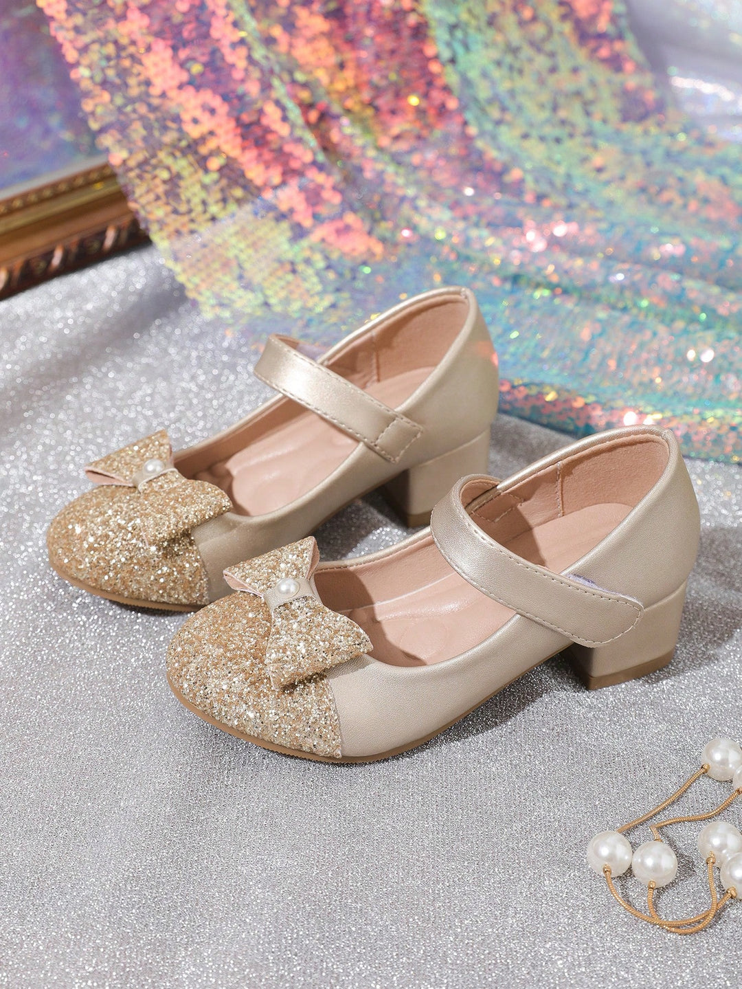 Pantofi SHEIN, auriu