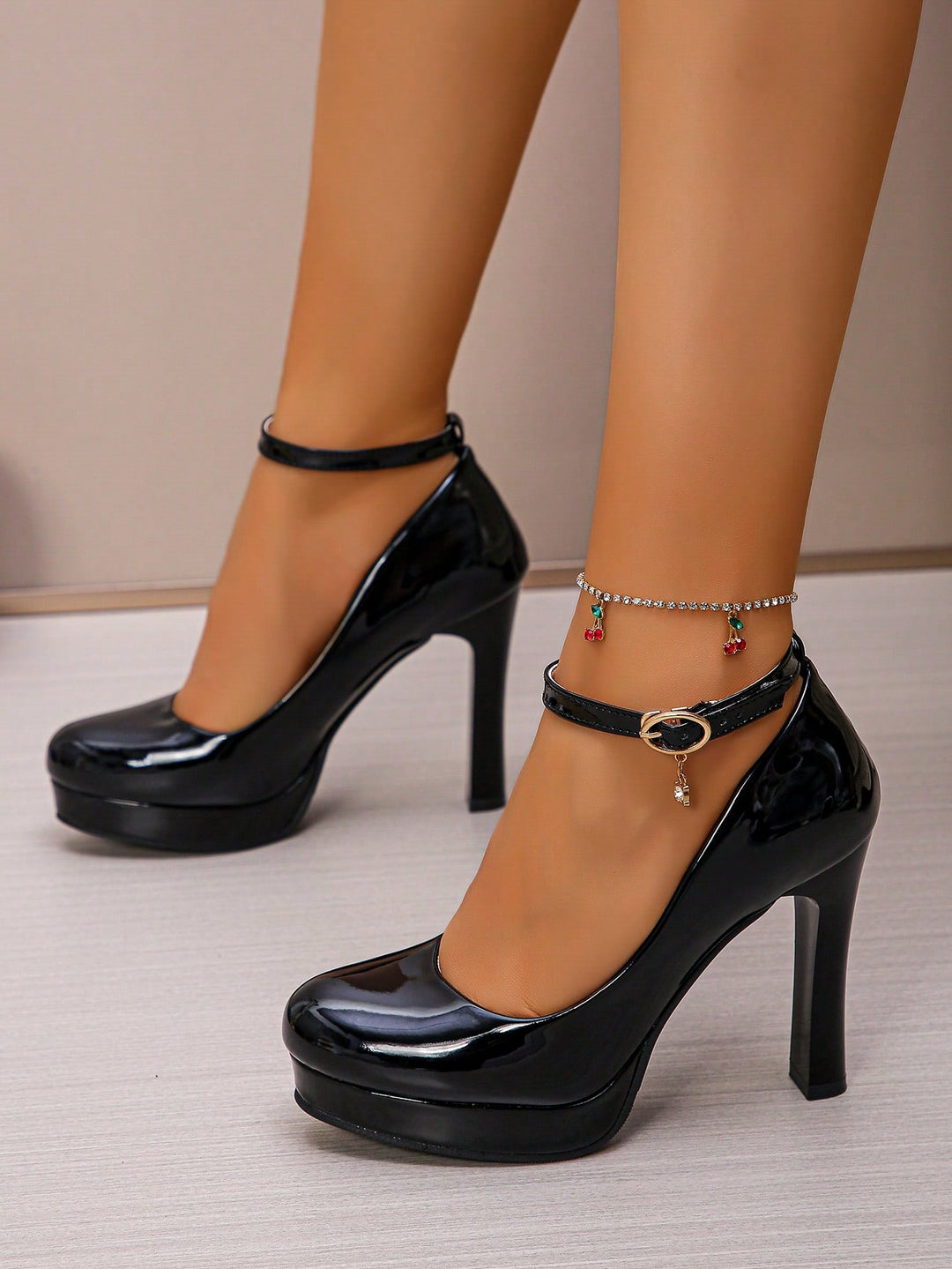 Pantofi cu toc SHEIN, negru