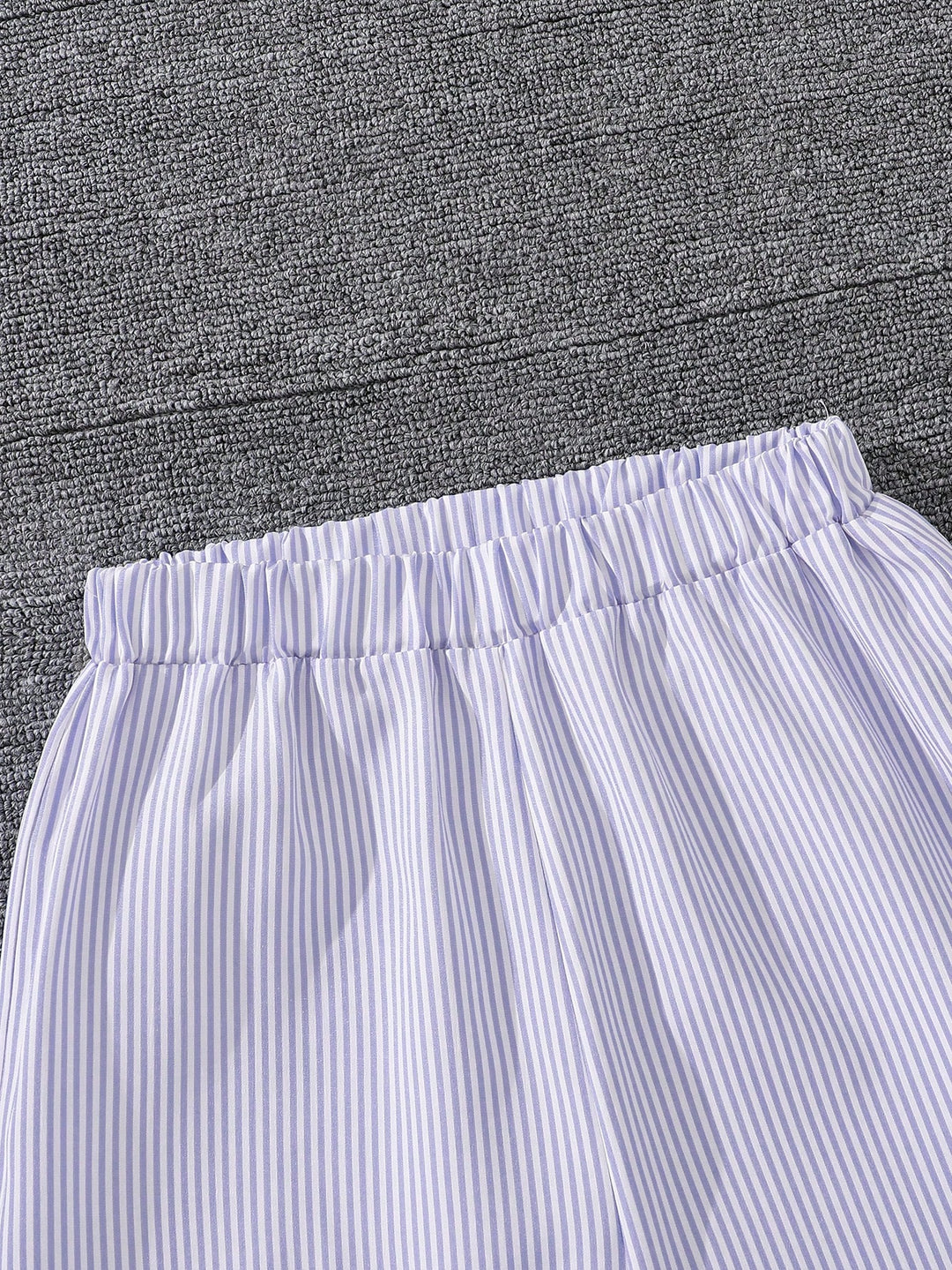 Set de tricou și pantaloni SHEIN, mov