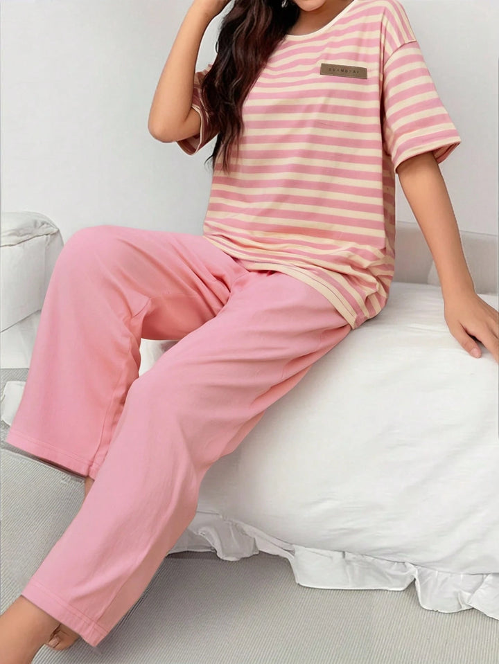 Compleu pijamale SHEIN, mix culori
