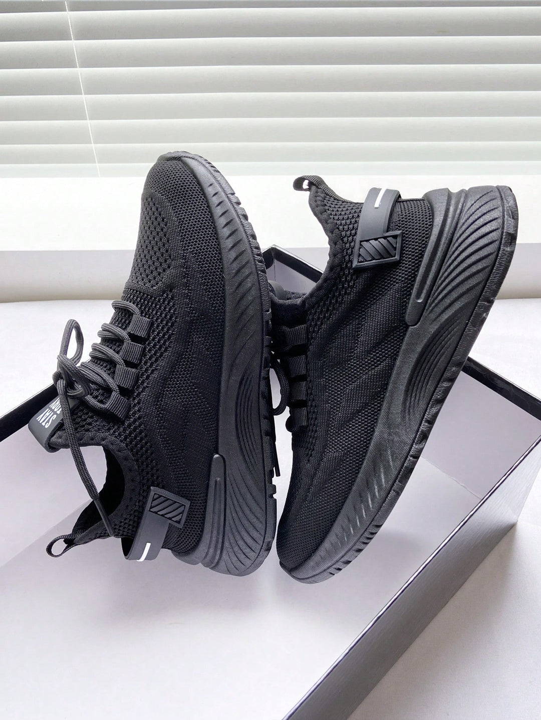 Pantofi sport SHEIN, negru