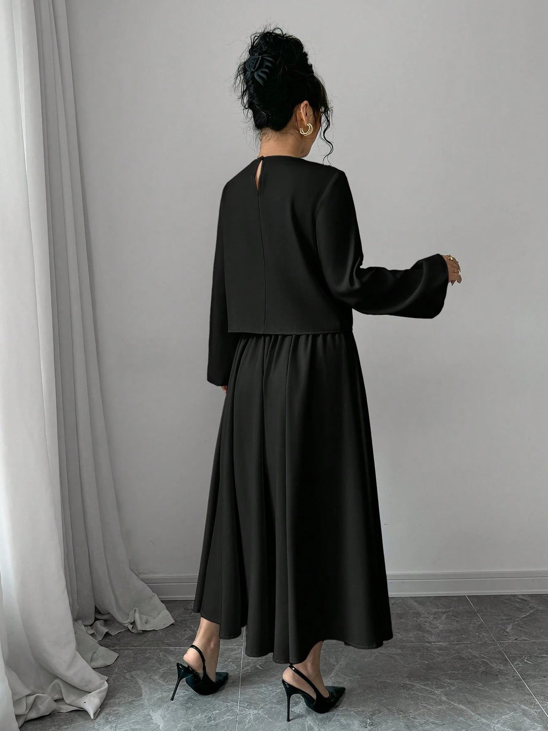 SHEIN együttes, fekete