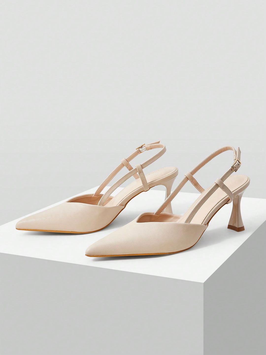 Pantofi SHEIN, bej