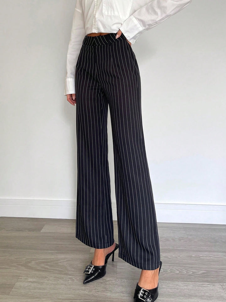 Pantaloni SHEIN, negru