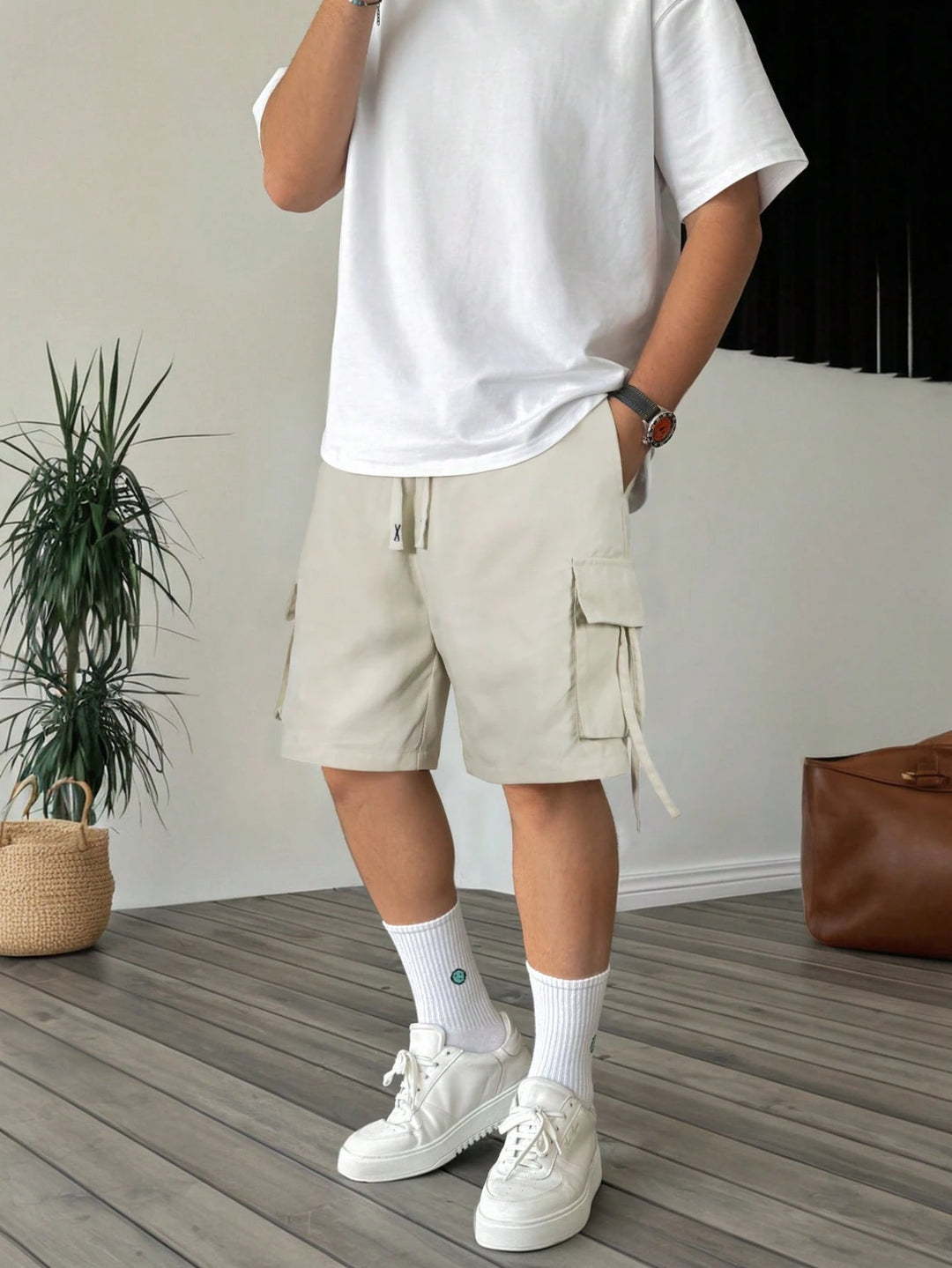 Pantaloni scurți SHEIN, crem
