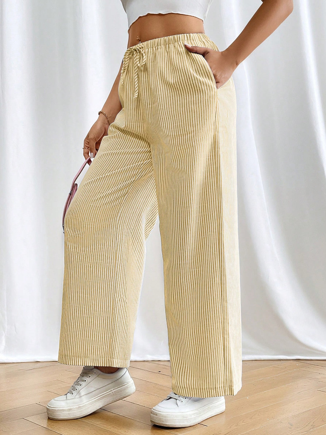Pantaloni SHEIN, galben