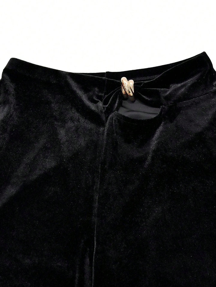 Set din două piese cu top fără mâneci și pantaloni tip salopetă SHEIN, negru