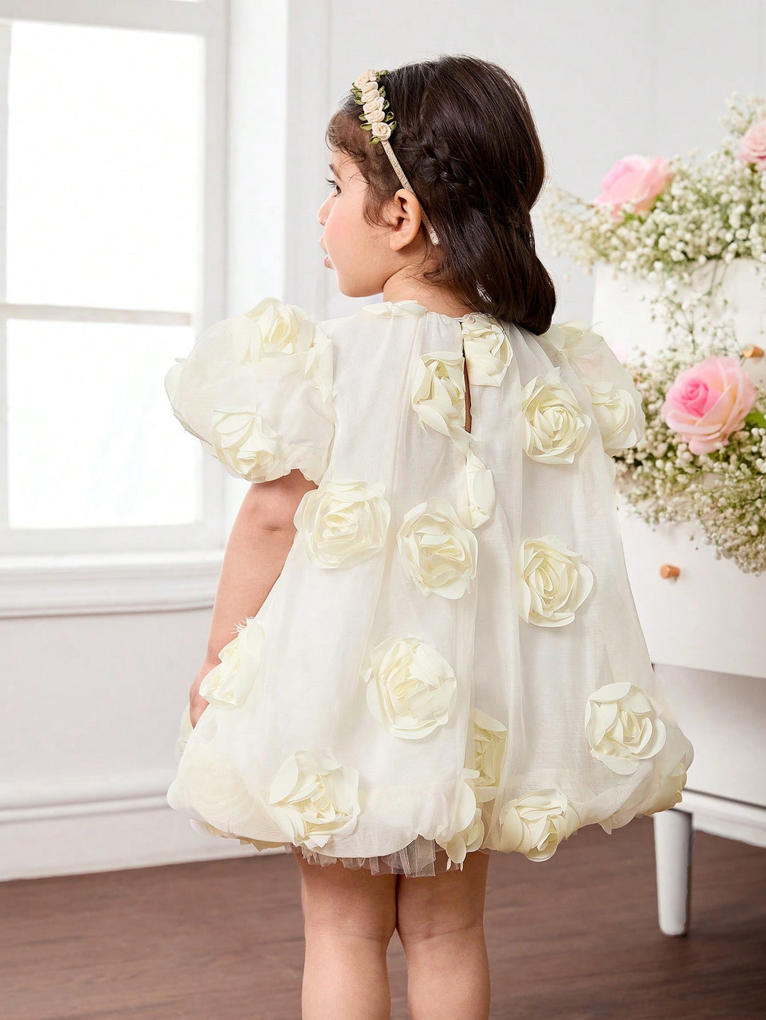 Rochie SHEIN, crem