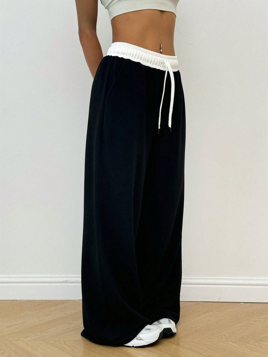 Pantaloni Shein, negru