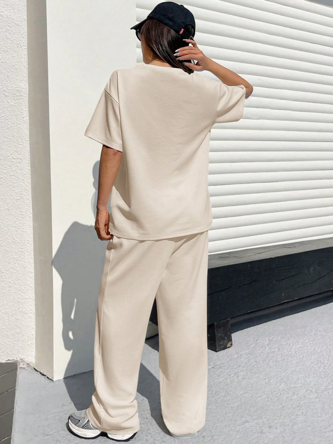 Tricou SHEIN, crem