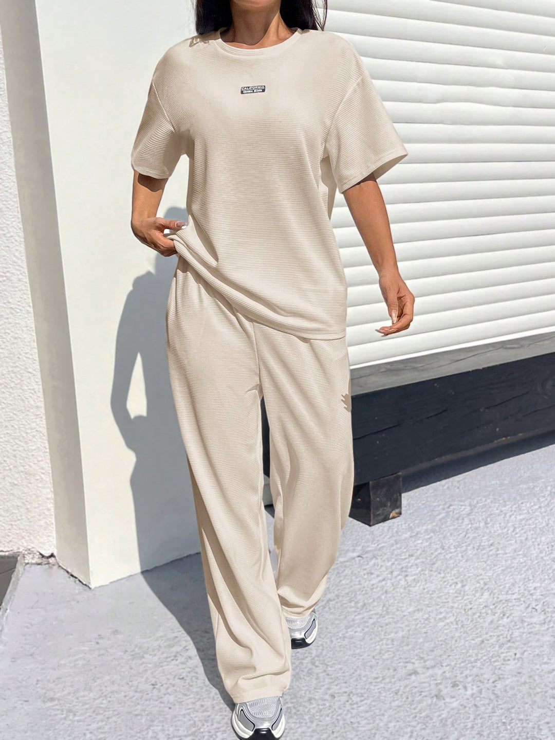 Tricou SHEIN, crem