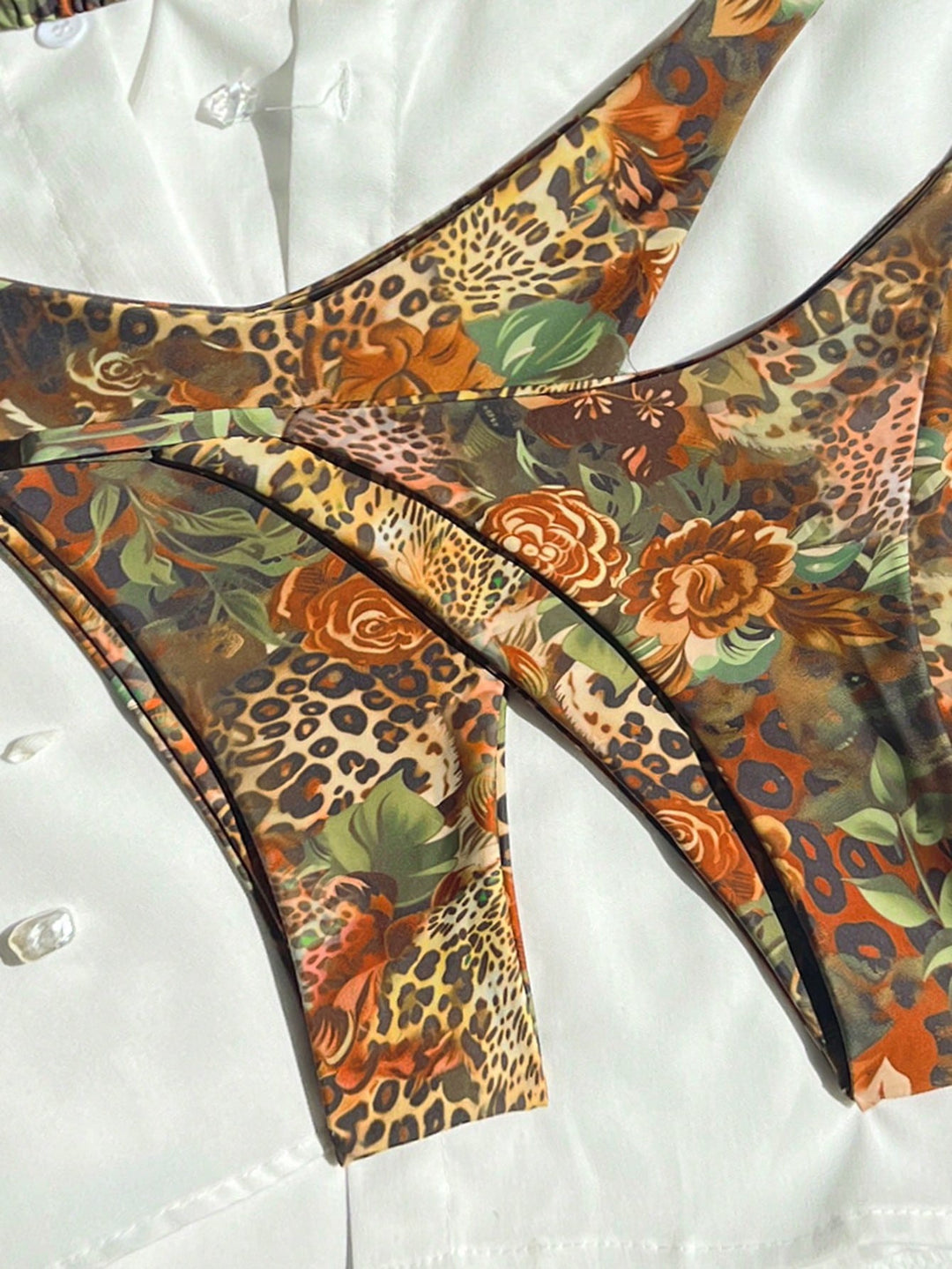 Set bikini SHEIN, mix culori
