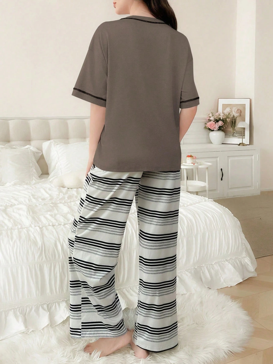 Compleu pijamale SHEIN, mix culori