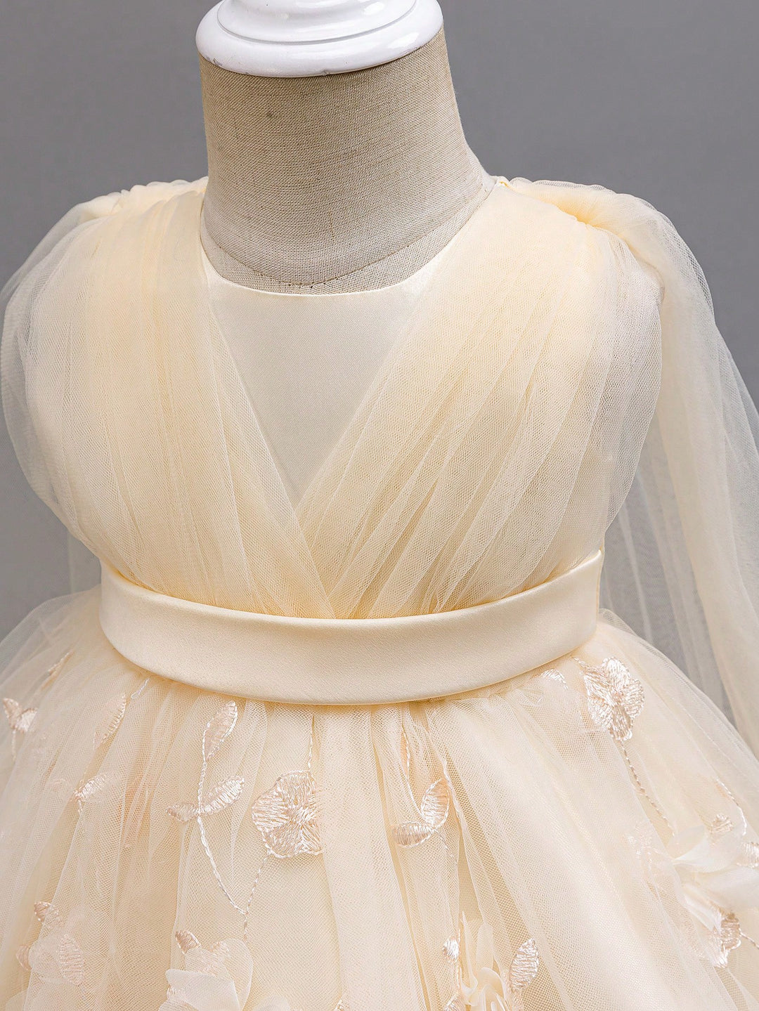 Rochie SHEIN, crem