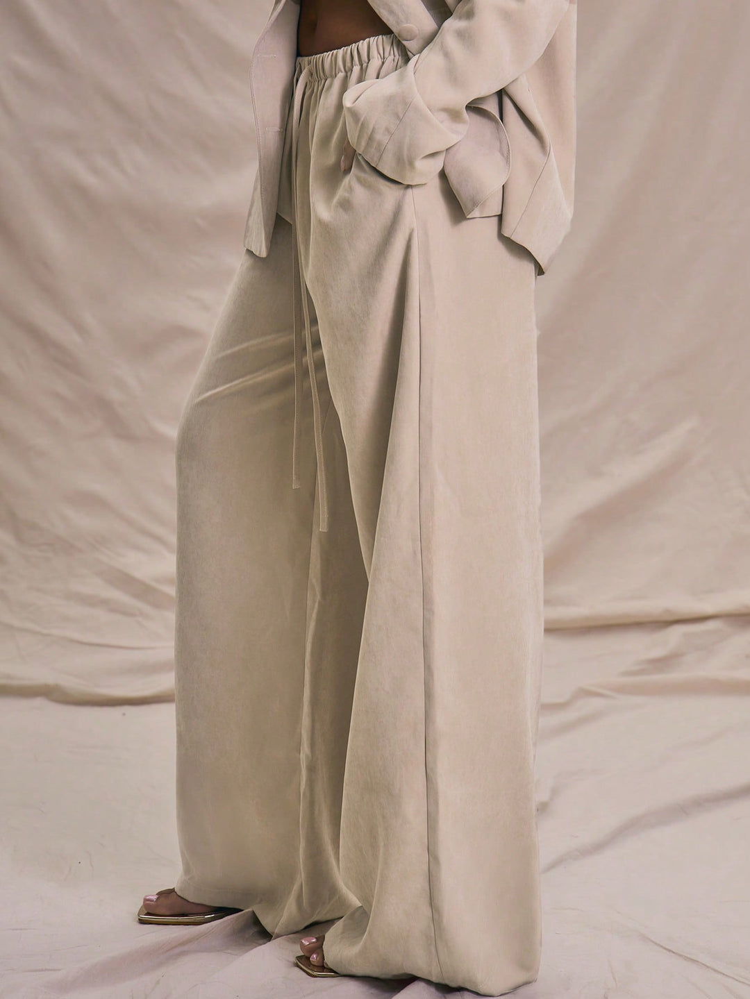 Pantaloni SHEIN, galben