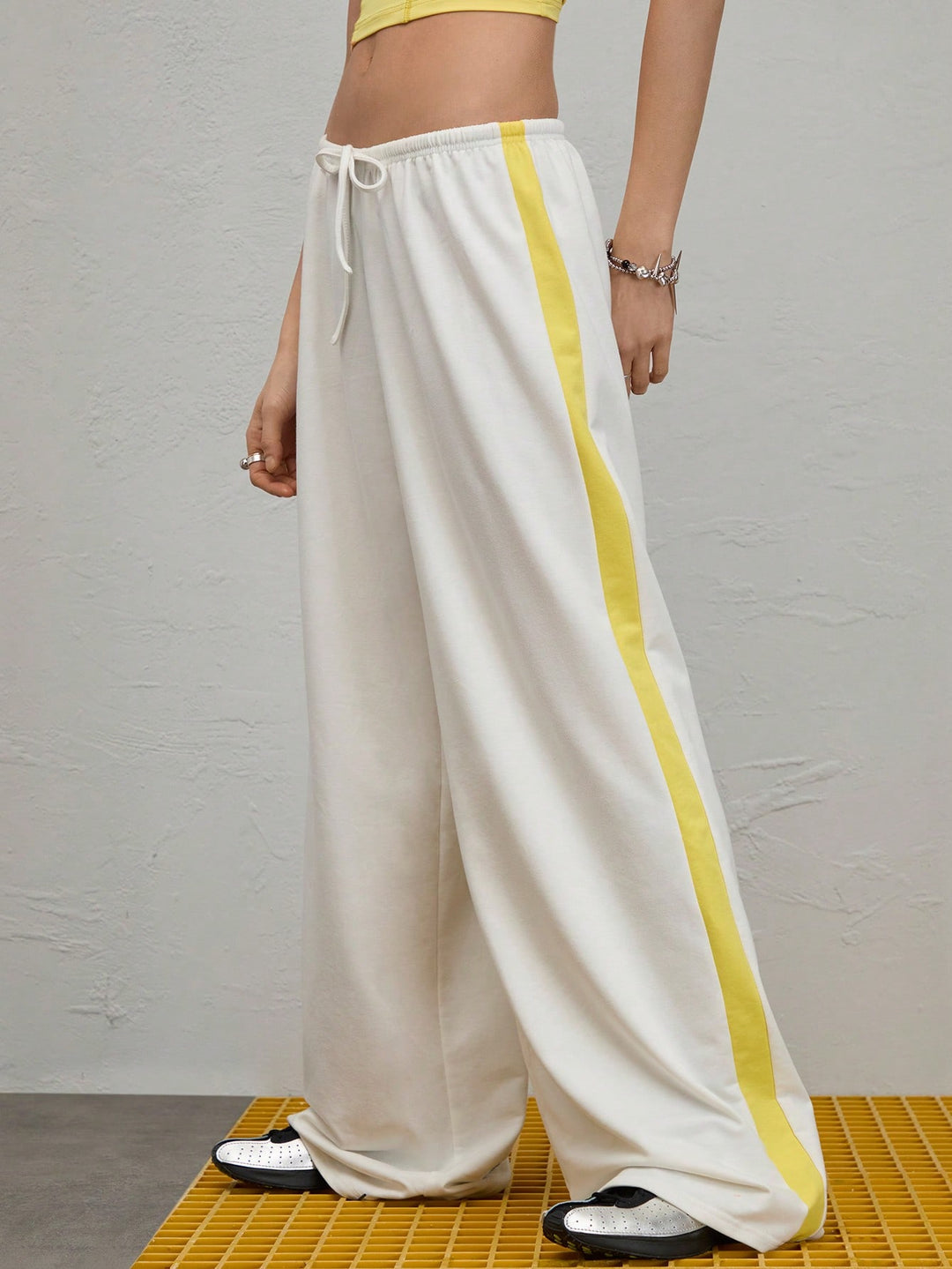 Pantaloni SHEIN, mix culori
