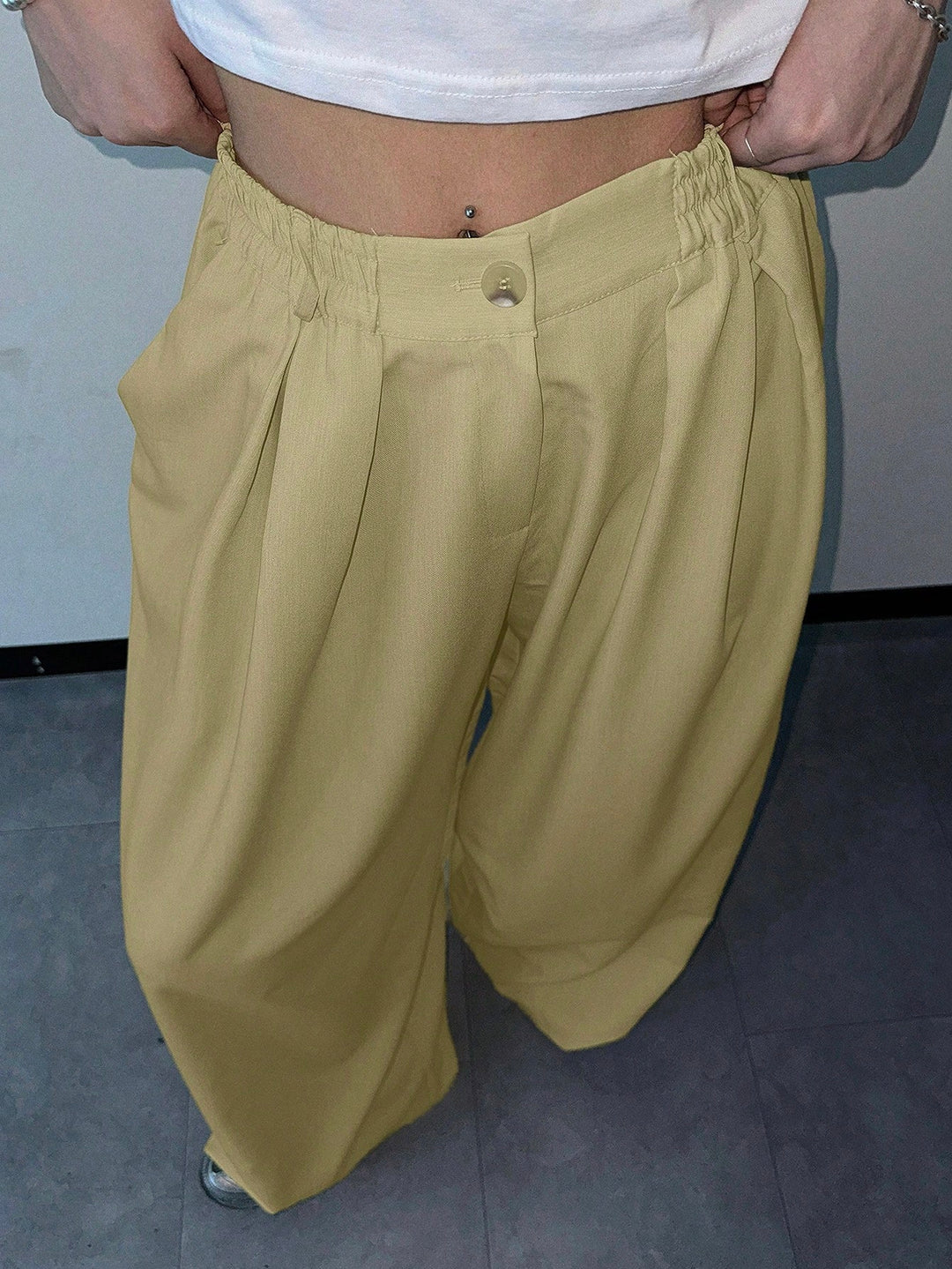 Pantaloni SHEIN, galben