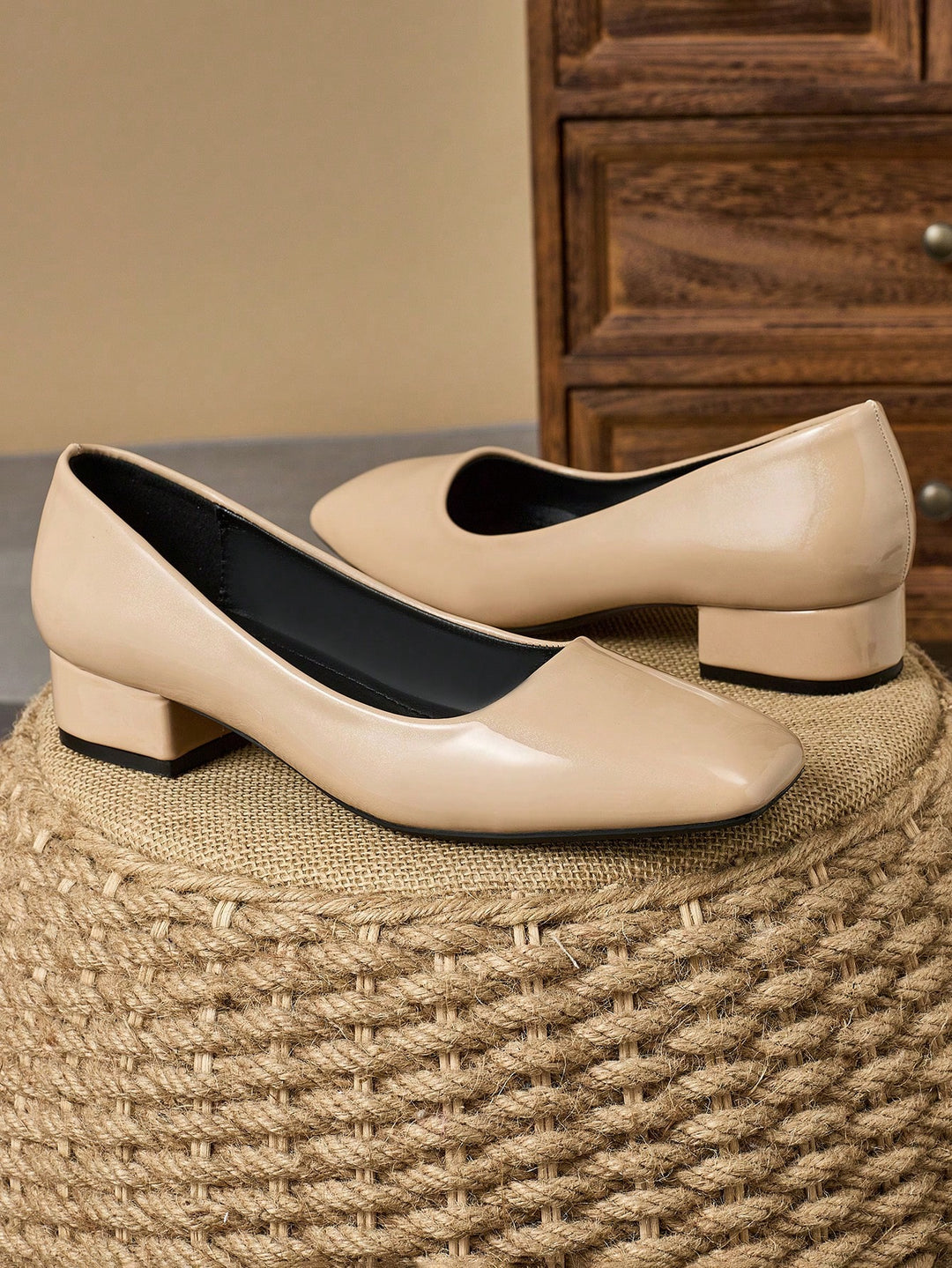 Pantofi cu toc SHEIN, bej