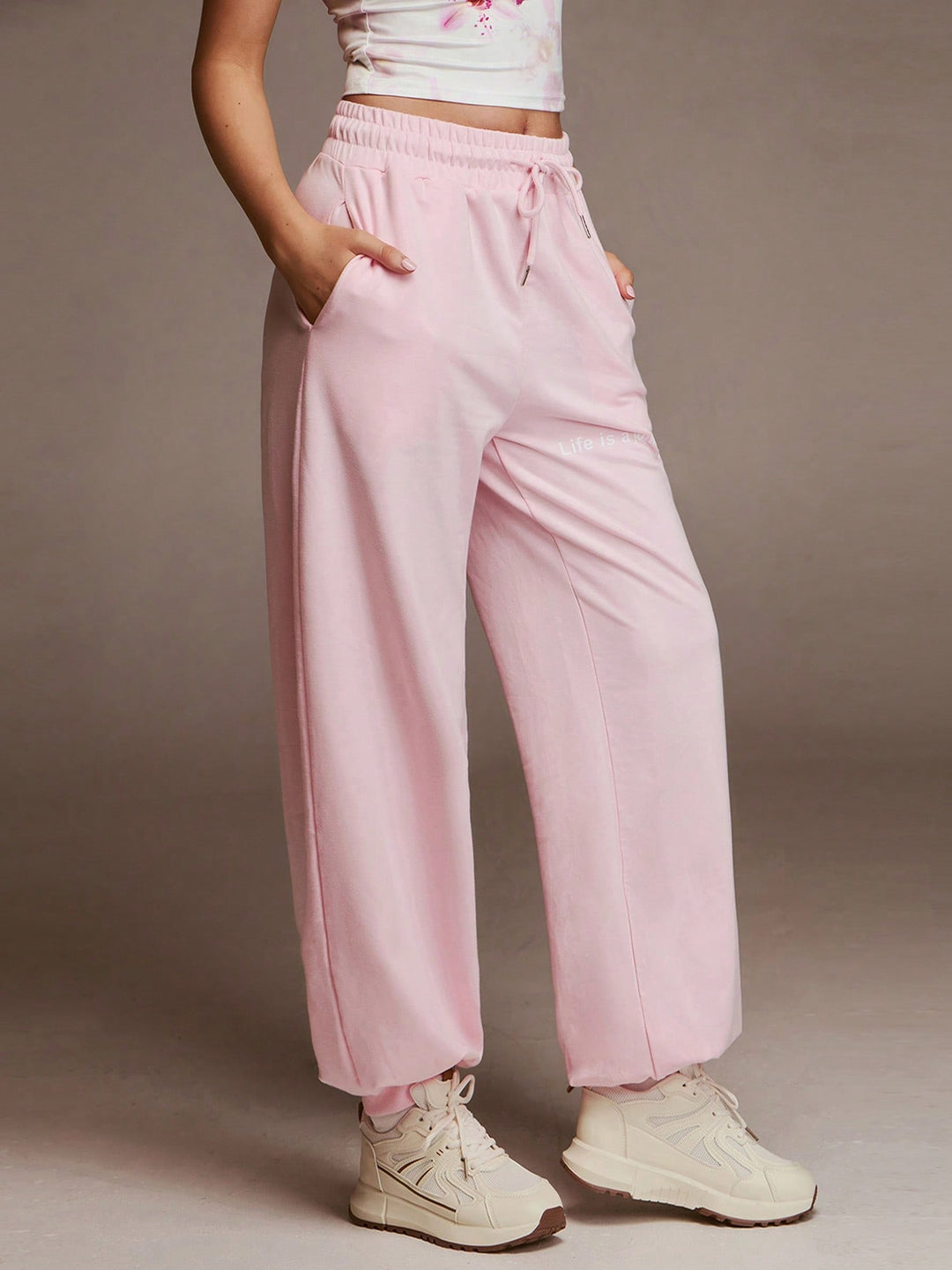 Pantaloni SHEIN, roz