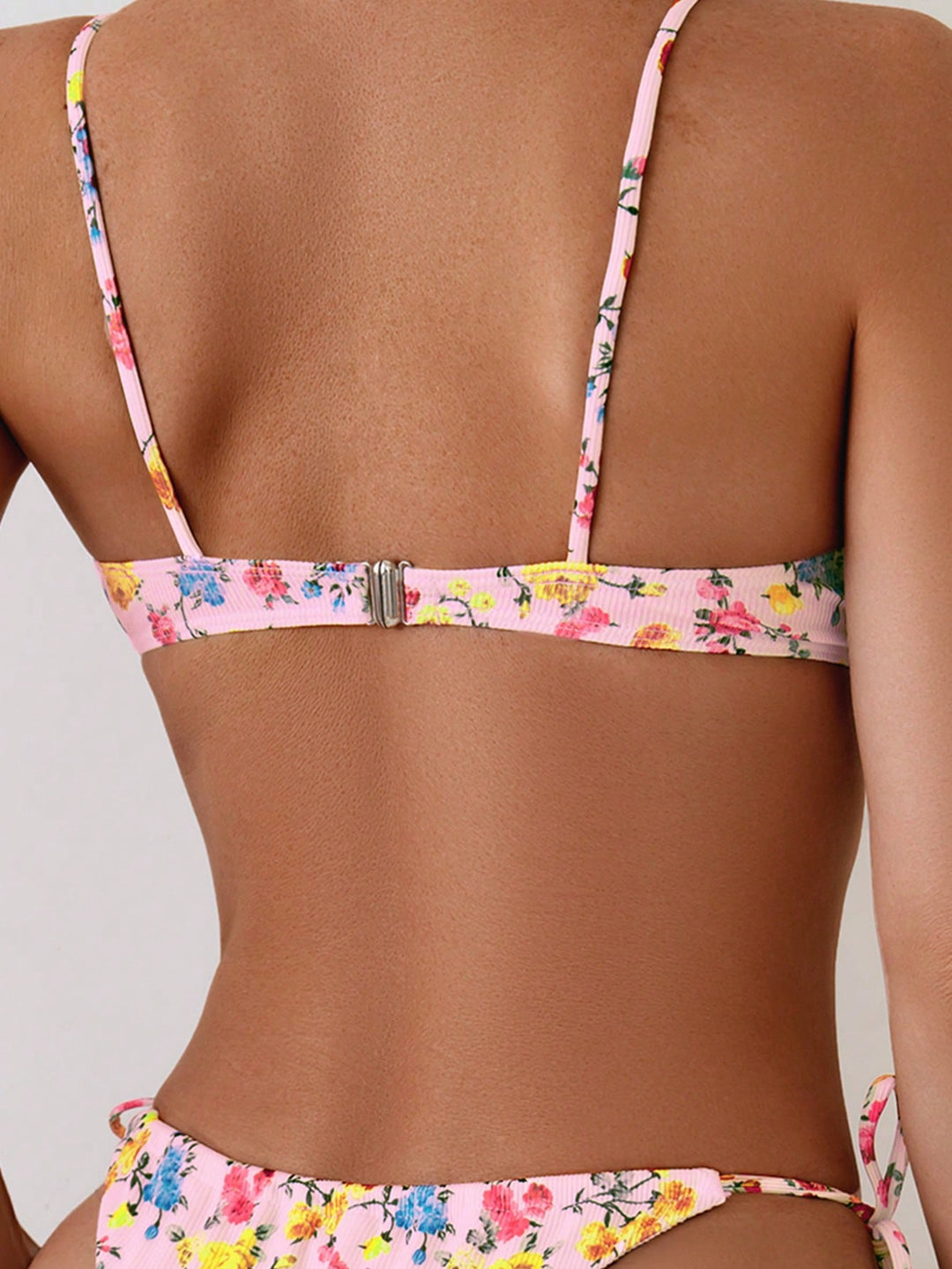 Set bikini SHEIN, roz