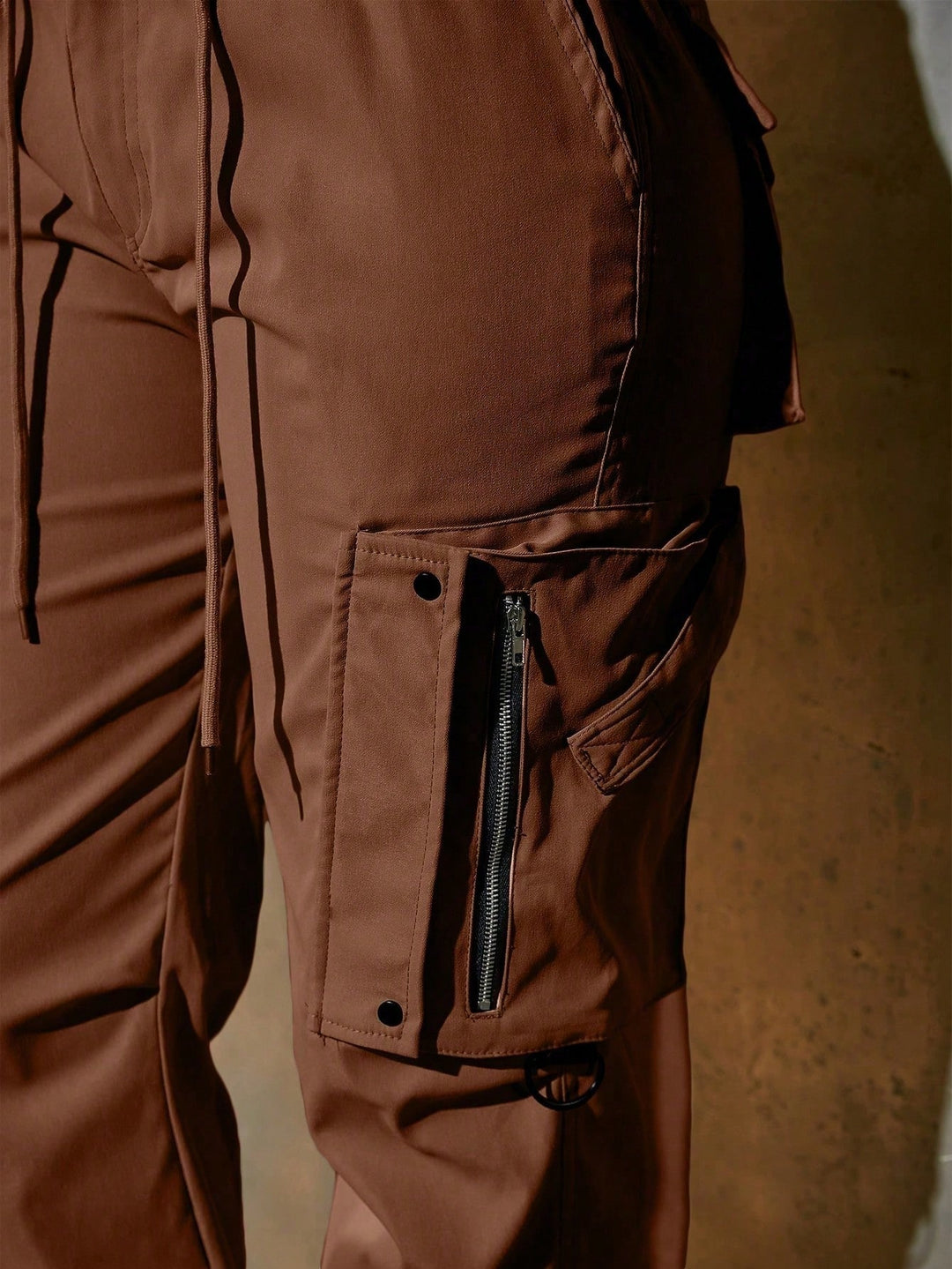 Pantaloni SHEIN, maro