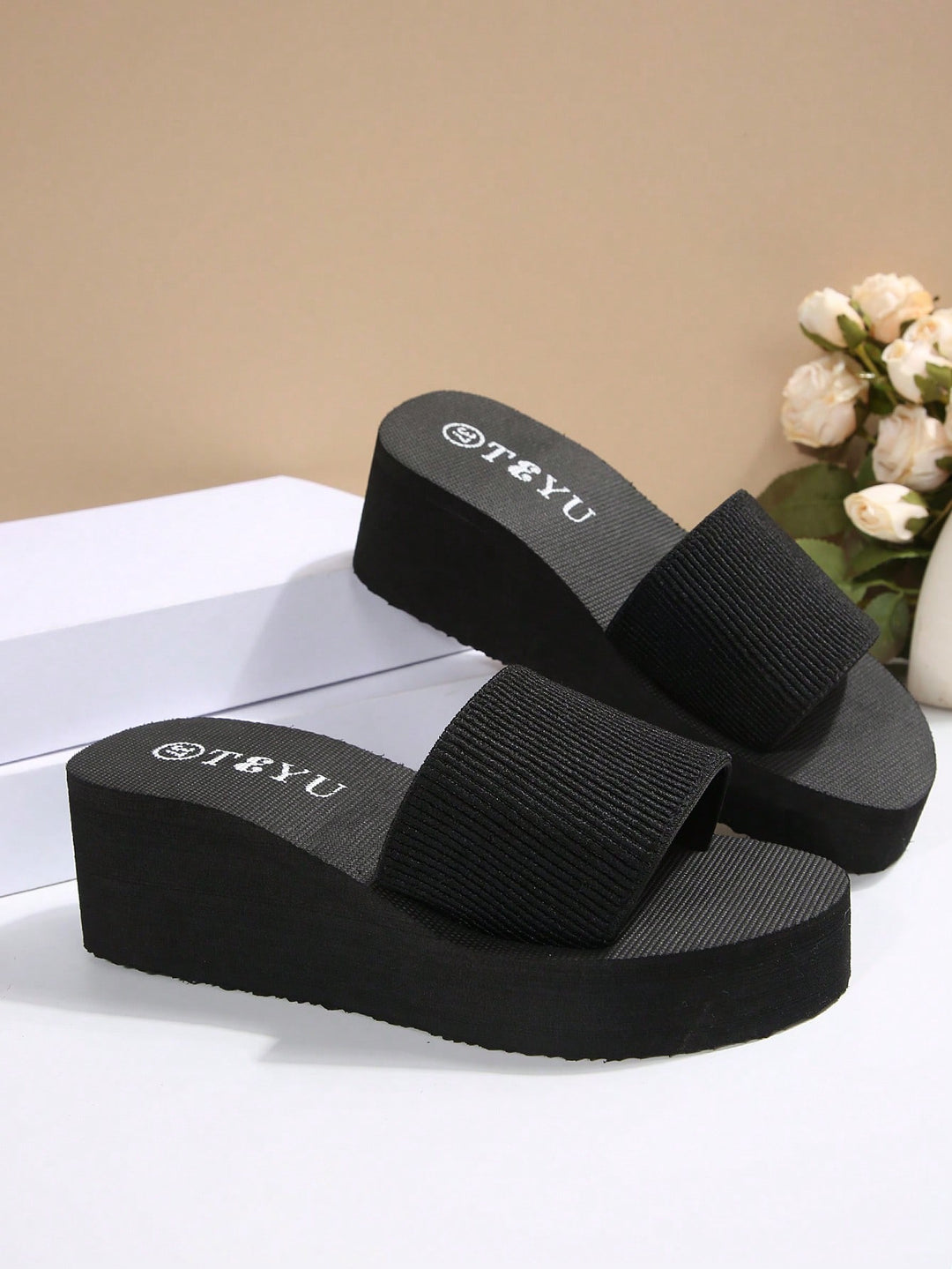 Papuc tip slide SHEIN, negru