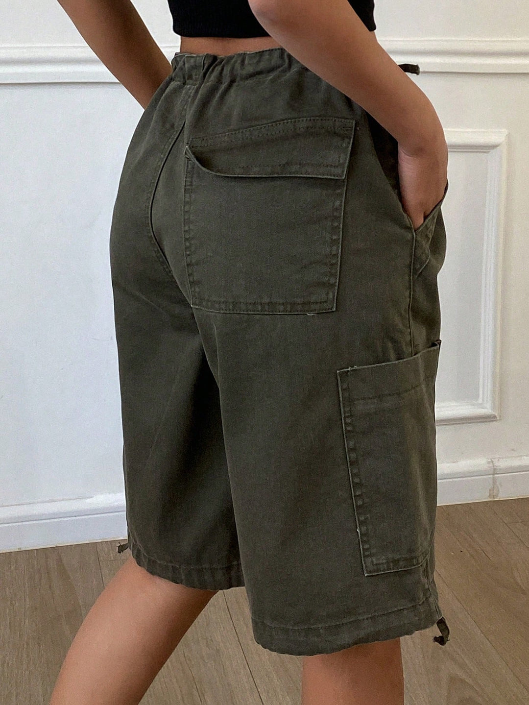 Pantaloni scurți SHEIN, kaki