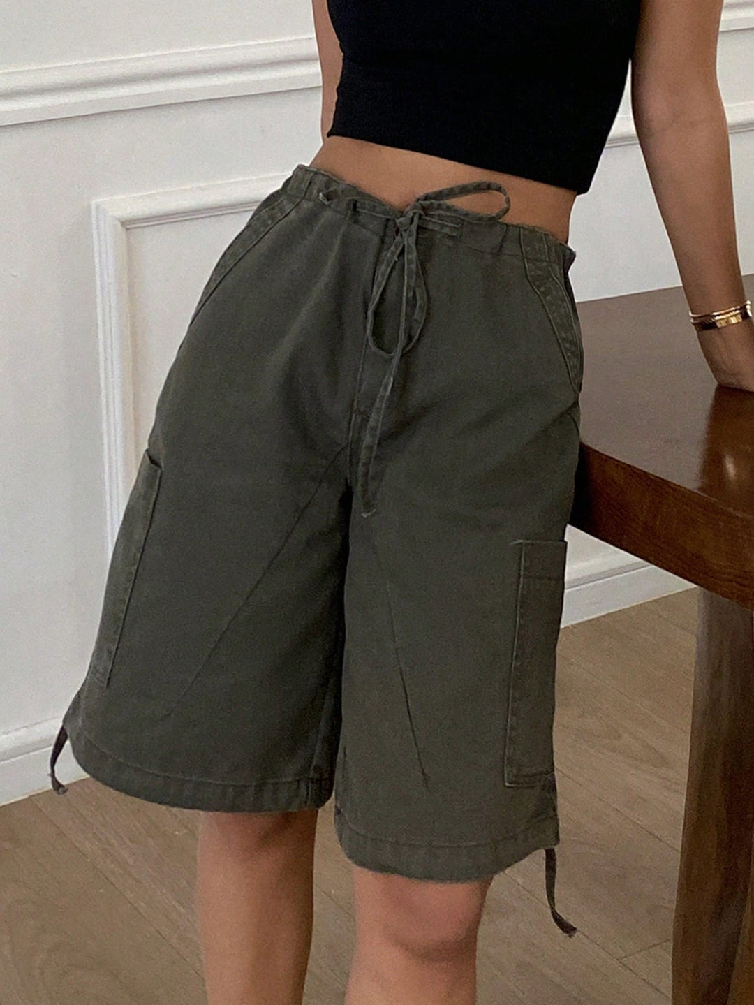 Pantaloni scurți SHEIN, kaki
