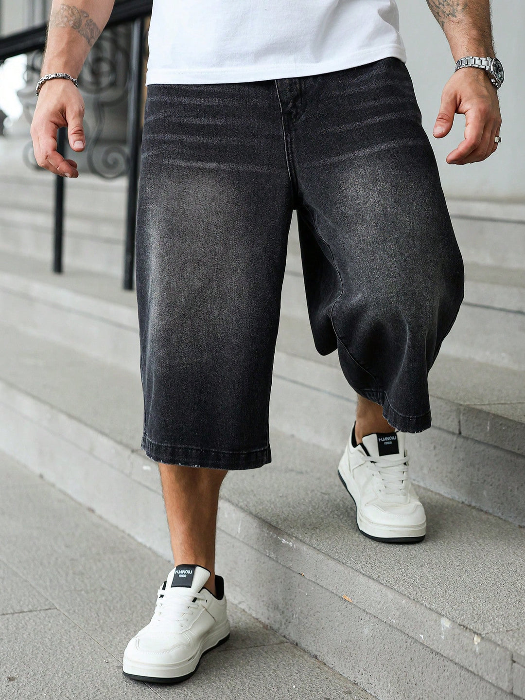 Pantaloni scurți SHEIN, negru