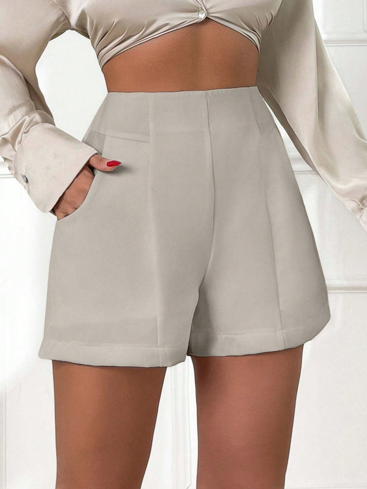 Pantaloni scurți SHEIN, bej
