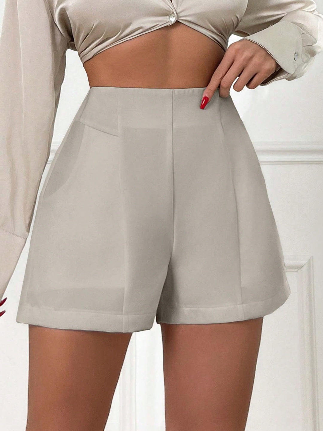 Pantaloni scurți SHEIN, bej