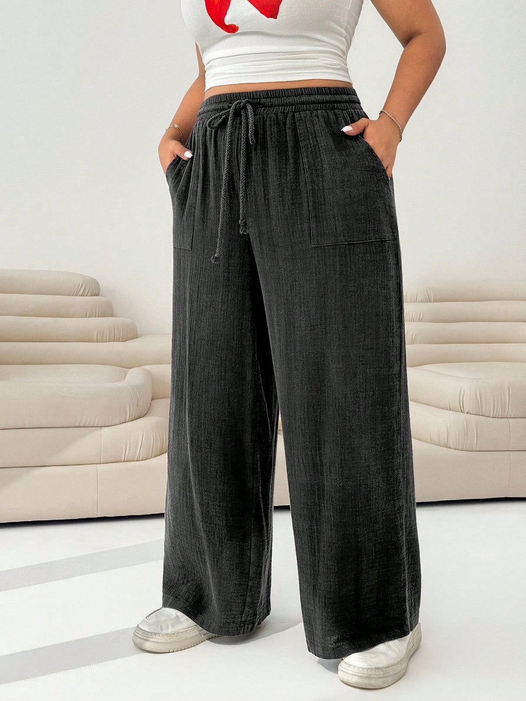 Pantaloni SHEIN, negru