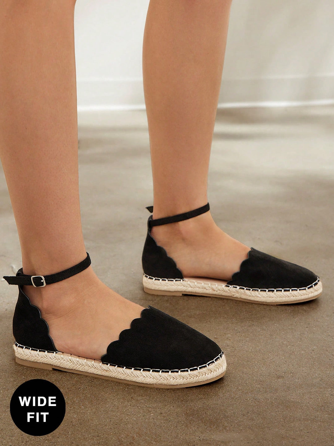Balerini Shein, Negru