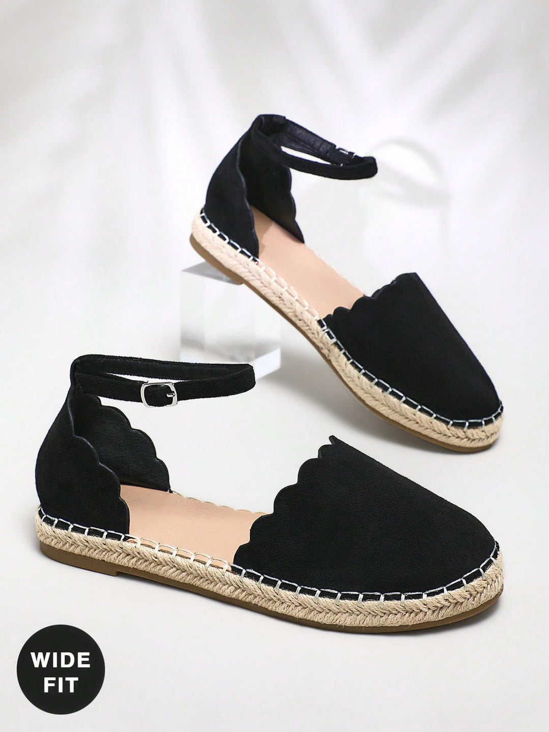 Balerini Shein, Negru